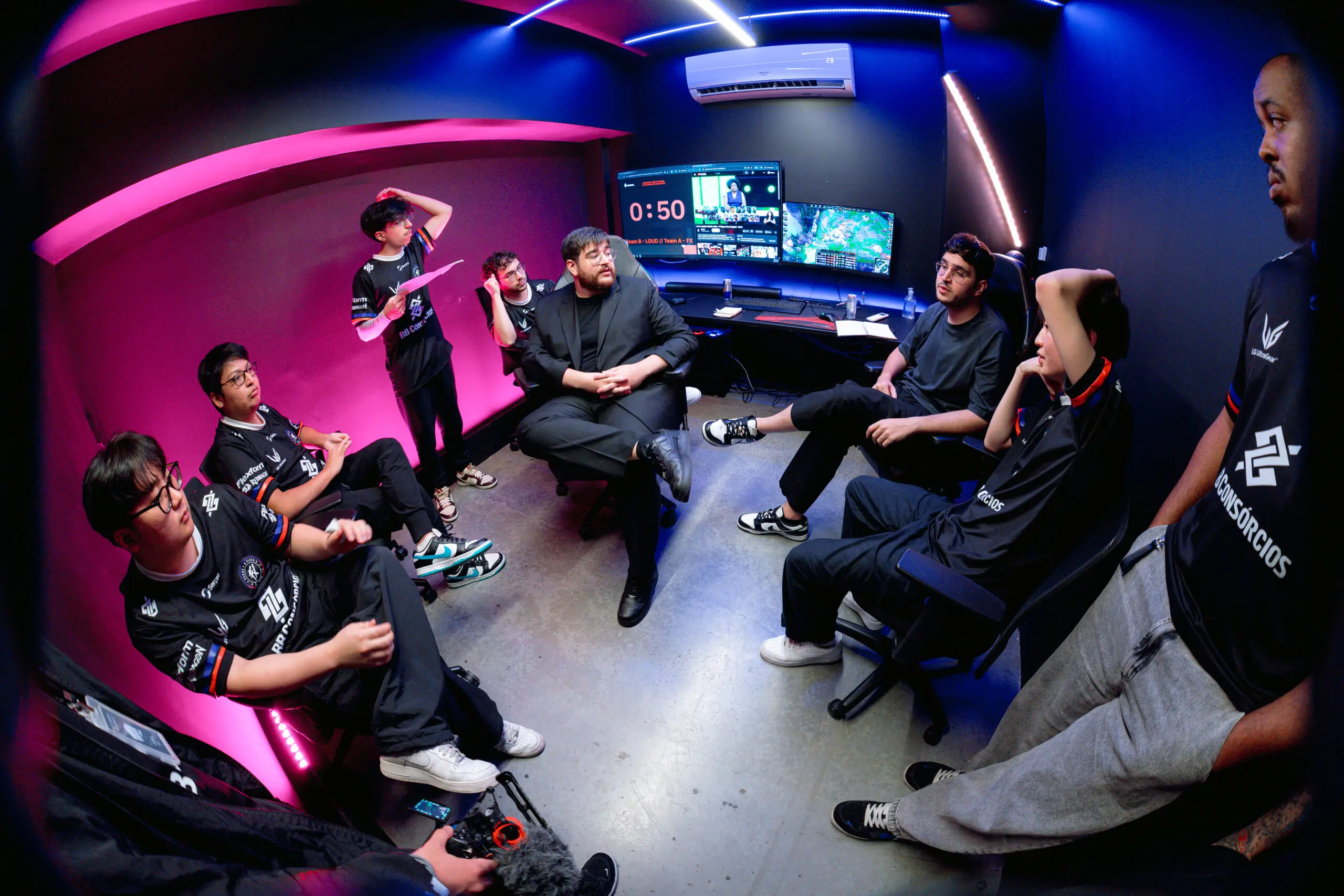 Como é ser uma pessoa preta no cenário de eSports? Coach Samyy responde 55208428588 88270f1155 o scaled.jpg