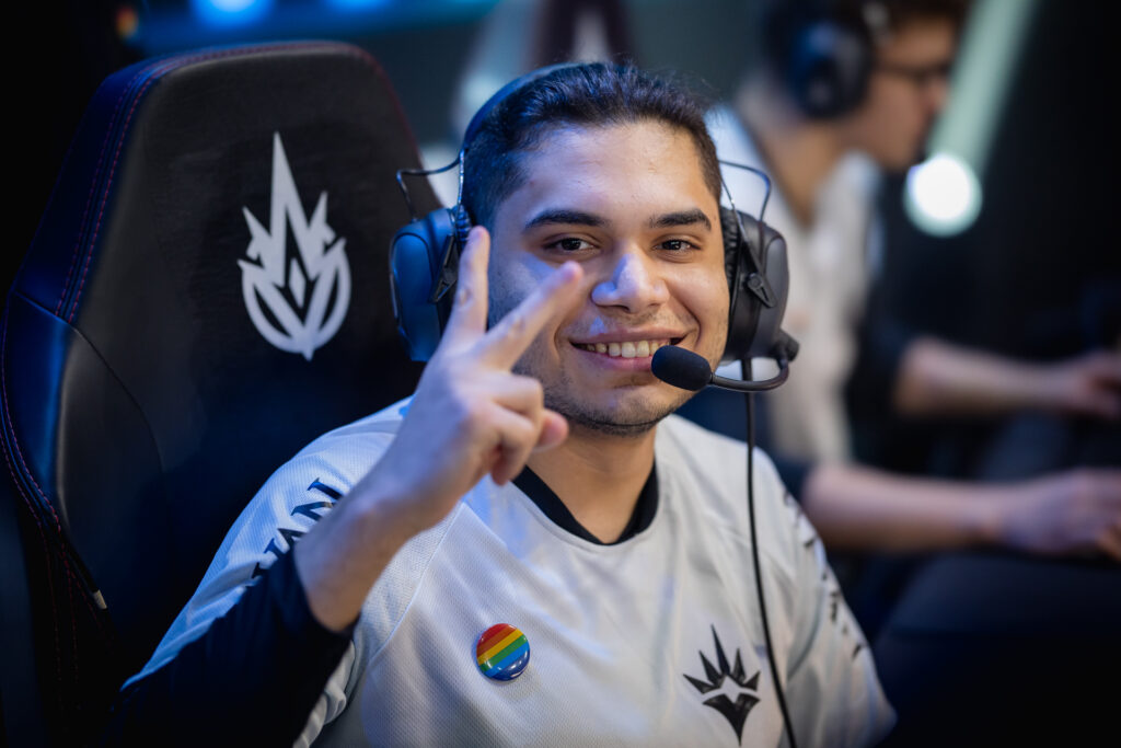 Levi "Levizin" Pedutti, jogador profissional de League of Legends (LoL) e novo jungle da paiN Gaming Academy.