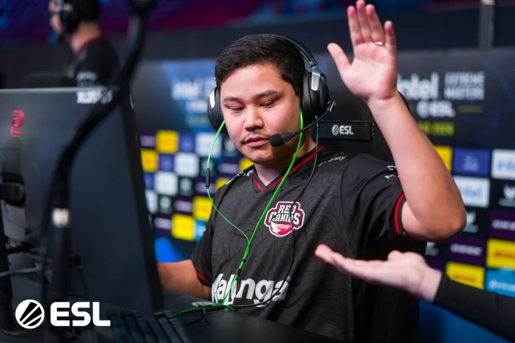 Richard "chayJESUS" Seidy, jogador profissional de Counter-Strike 2 (CS2) da RED Canids.